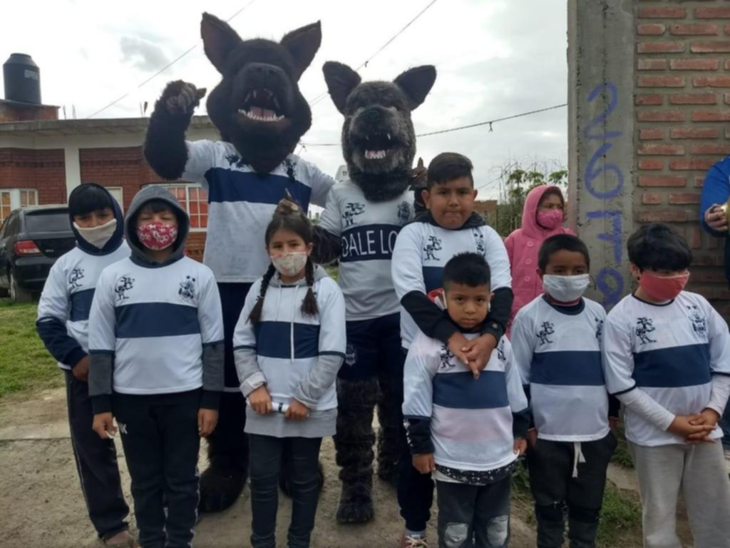 La campaña “Dale Lobo” llegó a la “cuna” de Maradona