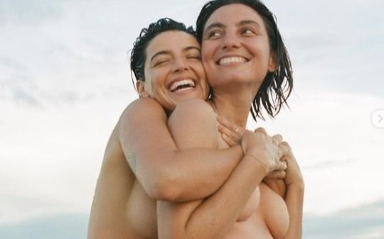 Calu Rivero, desnuda en la playa de Rockaway, EEUU: "Dejen de censurar nuestros cuerpos e ideas"