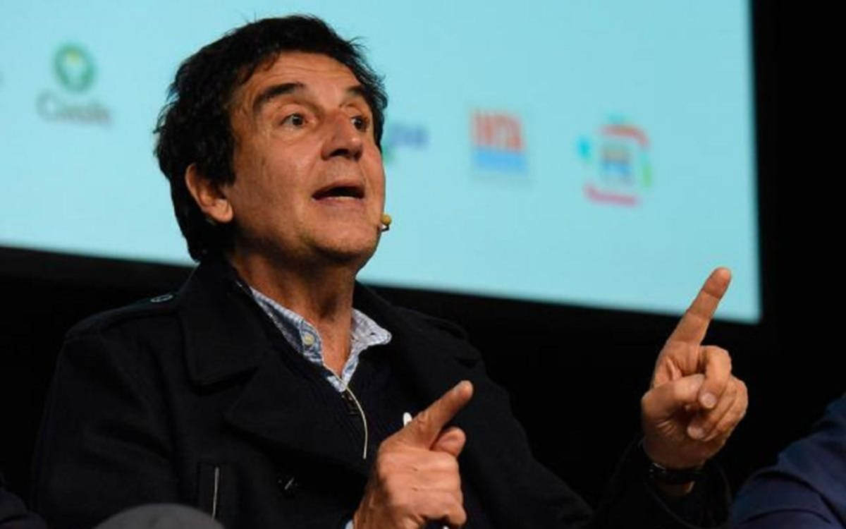 Melconian: "Todo el mundo esperaba a los bomberos y llegó el sodero"