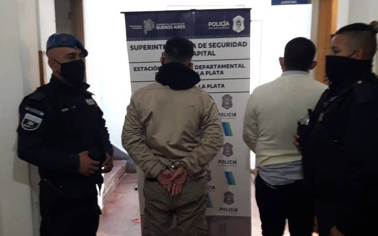 Detuvieron en 122 y 66 a los motochorros "roba celulares"