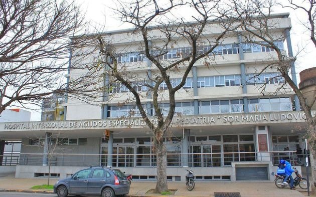 Su hijo espera por una resonancia y asegura que en el Hospital de Niños hace dos semanas no anda el resonador