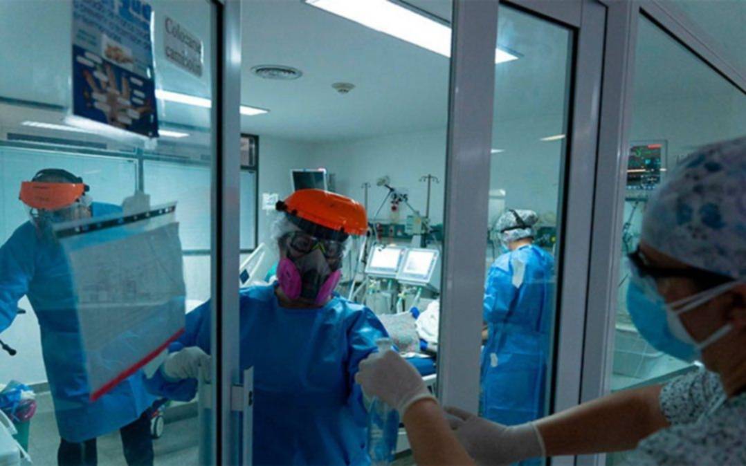 Otra vez por las nubes el coronavirus en Argentina: 14.740 contagios diarios y 359 nuevas muertes