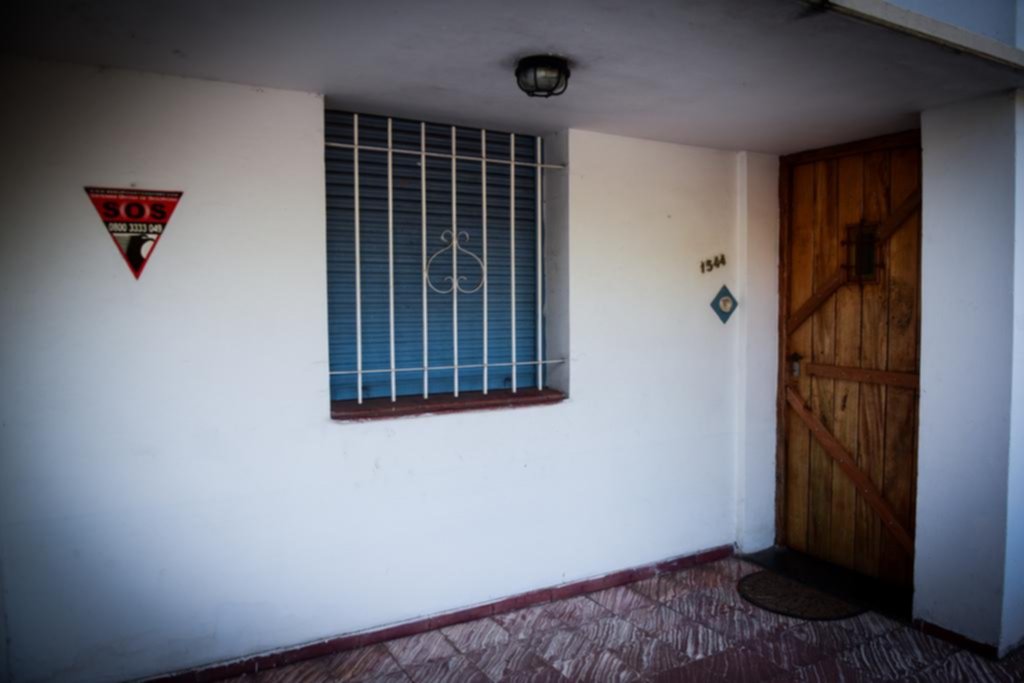 Cuatro delincuentes protagonizaron un audaz golpe en una casa de Ringuelet