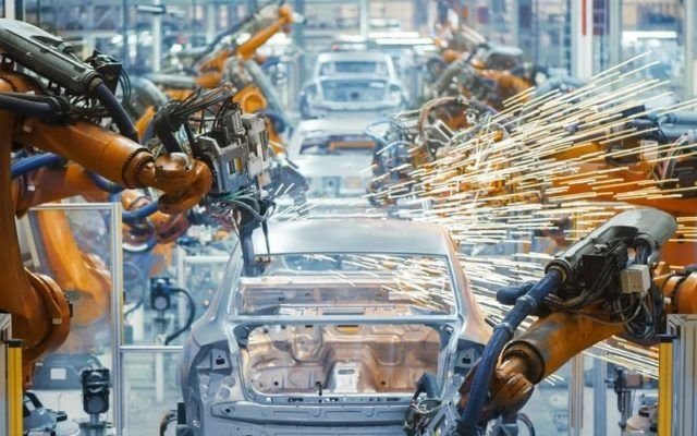 La actividad industrial retrocedió 0,9% en agosto, informó el Indec