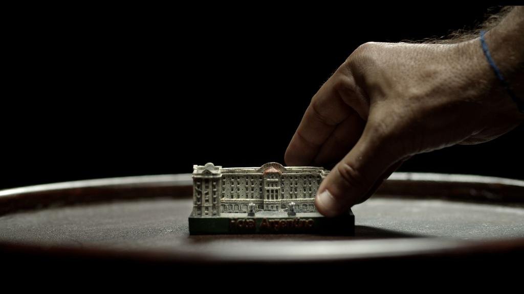“El mundo entero”: la caja de Pandora de Piria, escritor, alquimista y fundador