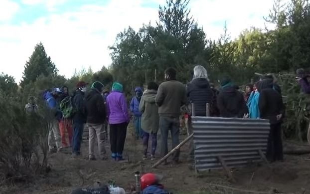 Denuncian que una comunidad mapuche tomó tierras del Ejército en Bariloche