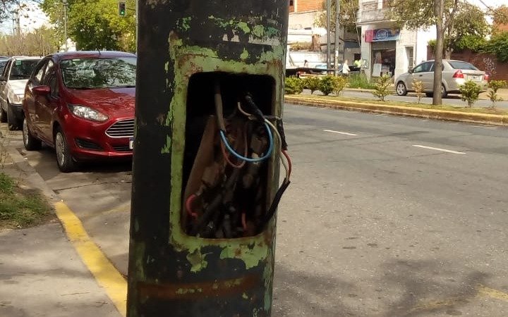Advierten por “220 voltios al alcance de la mano” en 44, 26 y 27