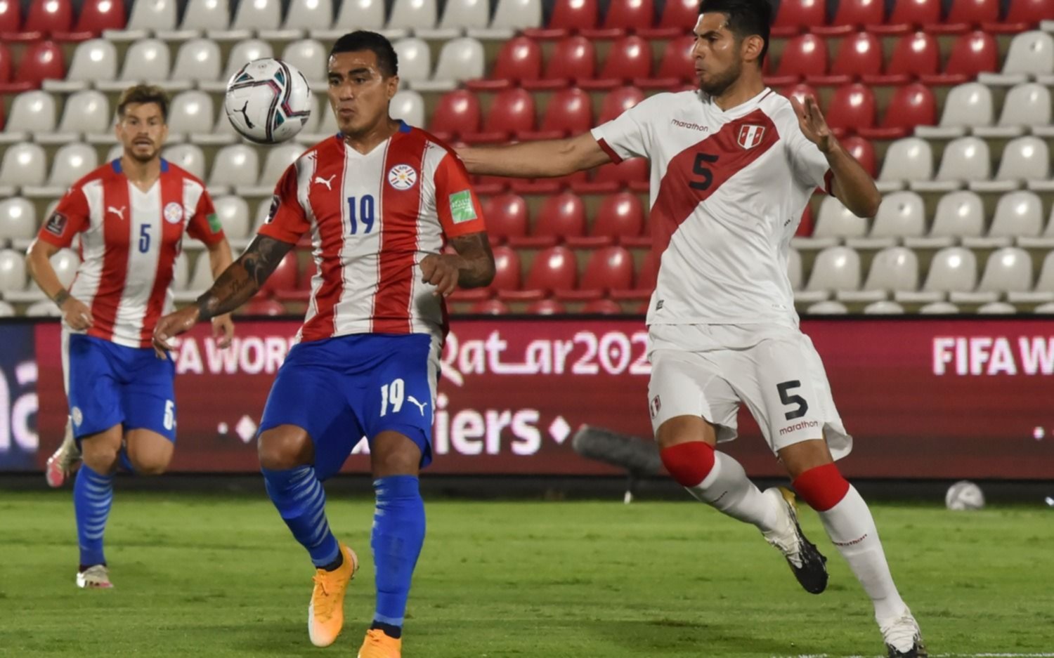 Paraguay y Perú empataron 2 a 2 en Asunción