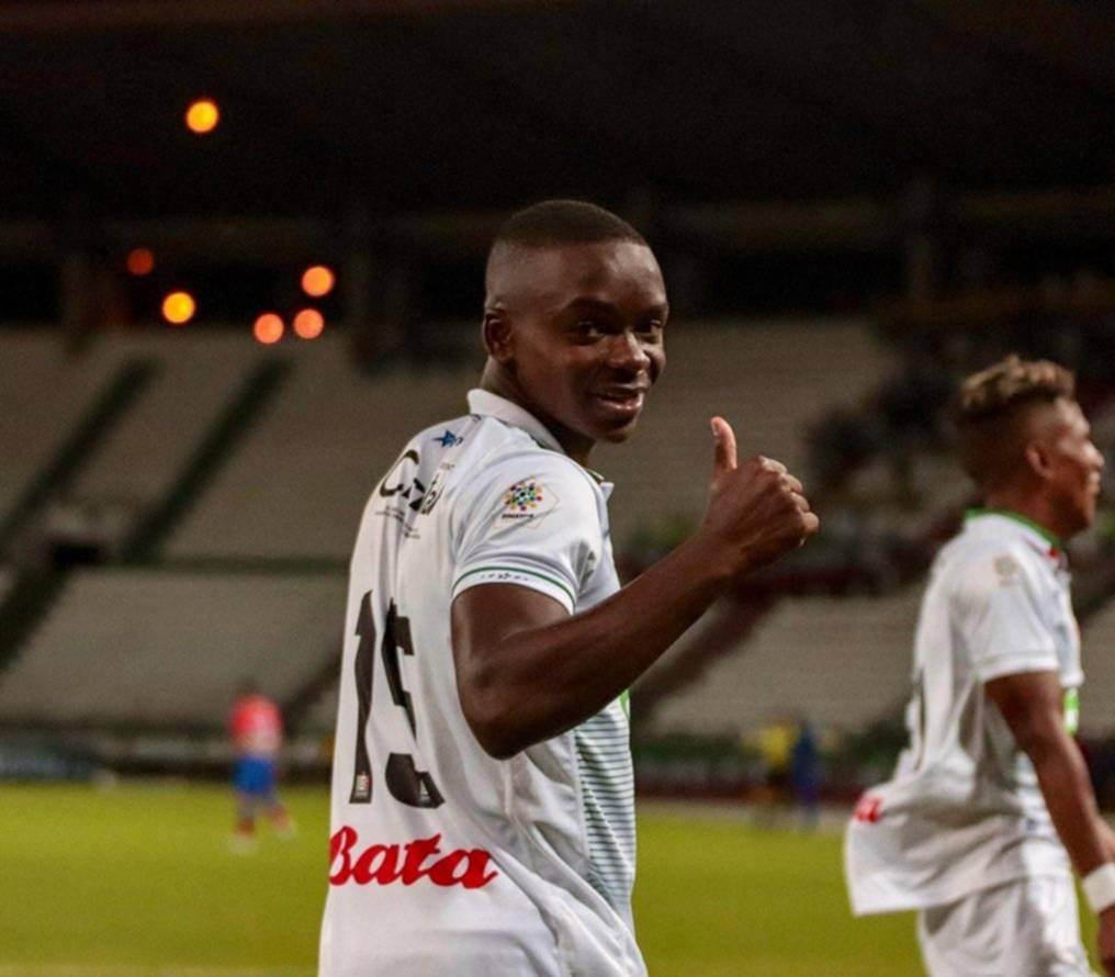 Carbonero llega para sumarse al grupo