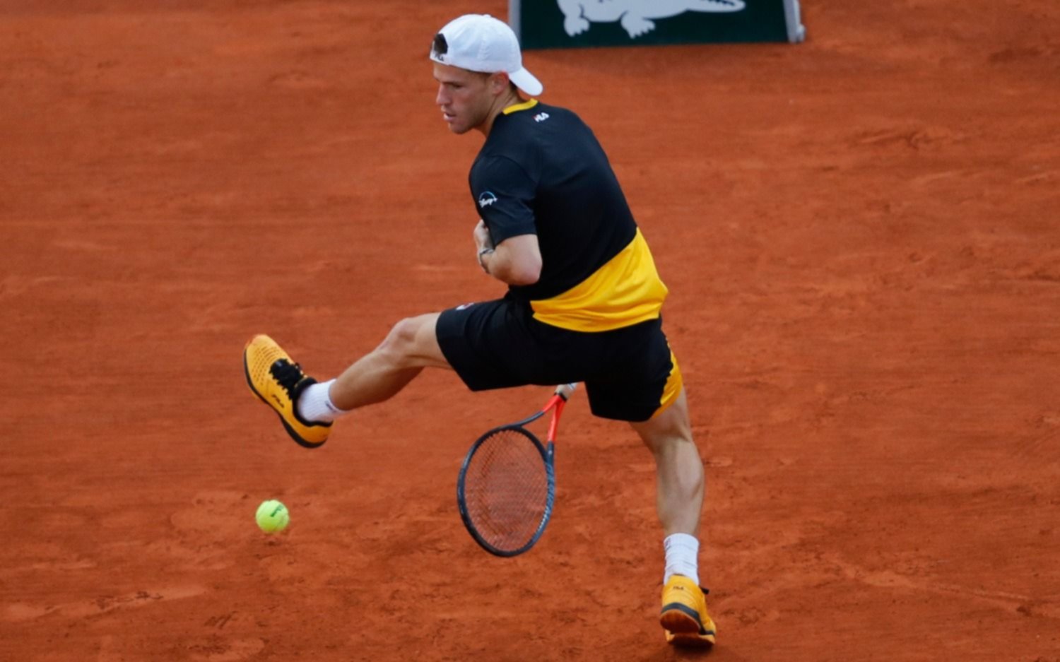 Nadal terminó con las ilusiones del Peque Schwartzman en Roland Garros: se impuso 3-0
