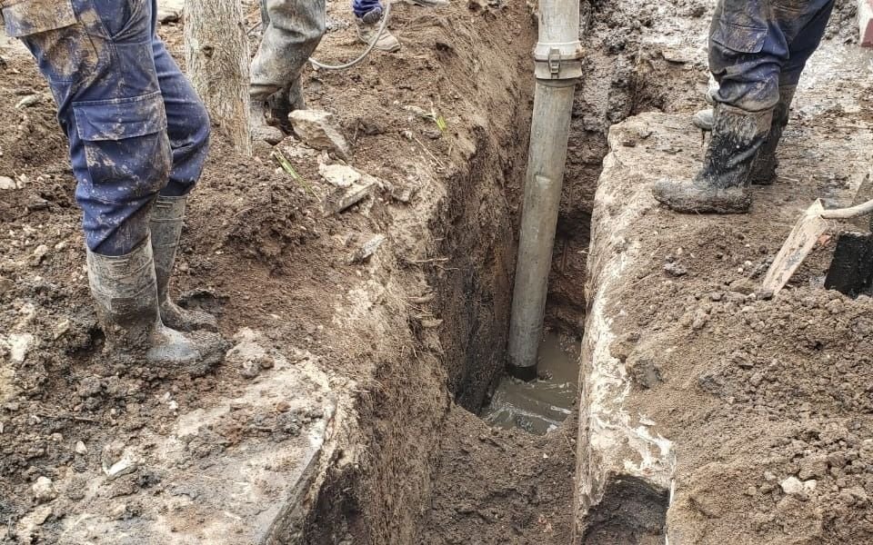 Hace dos semanas que conviven con desechos cloacales en la casa
