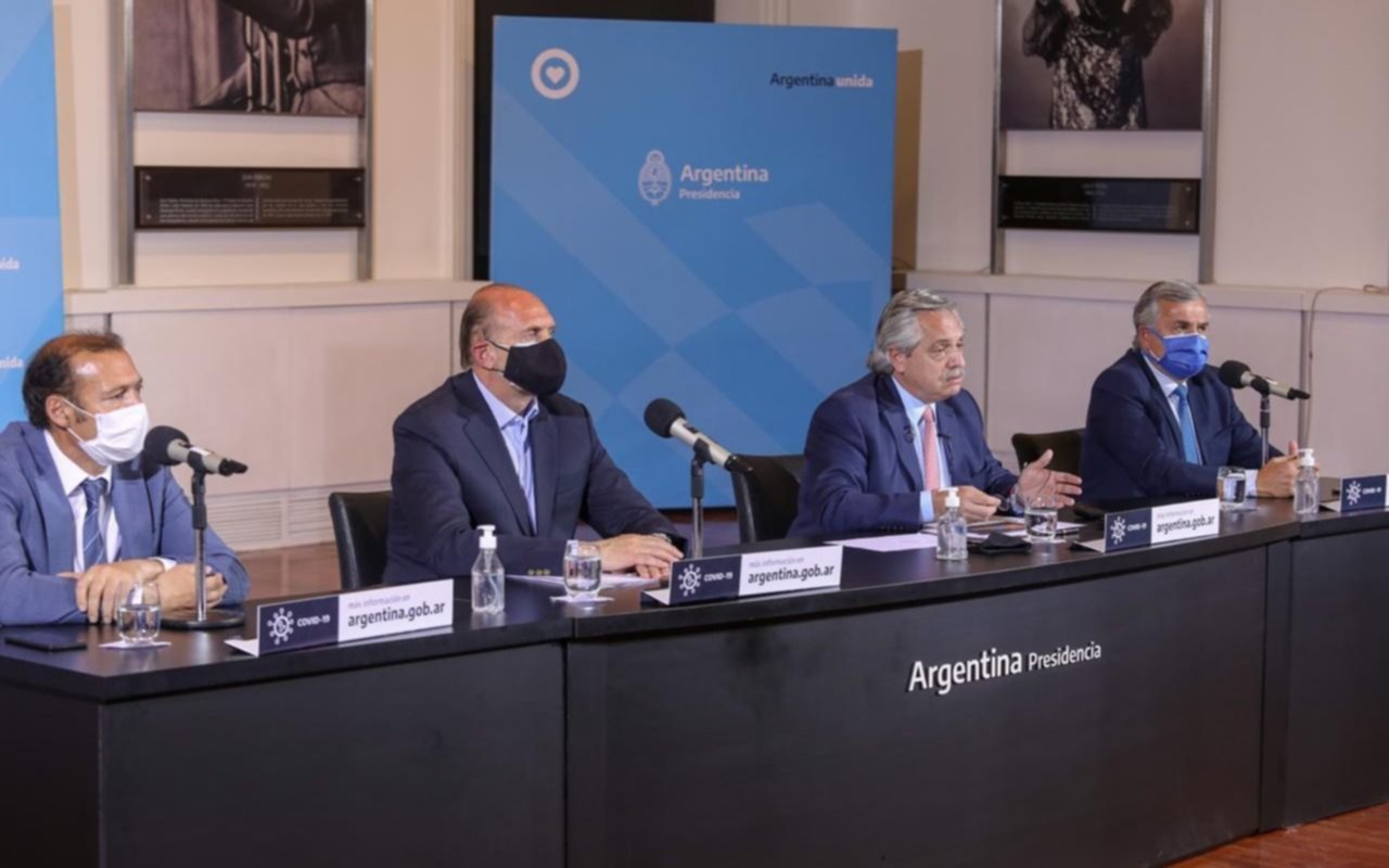 Alberto Fernández anunció la restricción de la circulación en 18 provincias