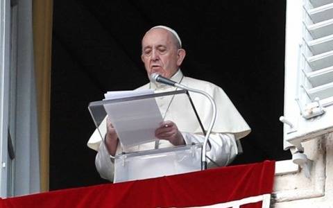 Francisco pidió "reacionar con urgencia" al cambio climático