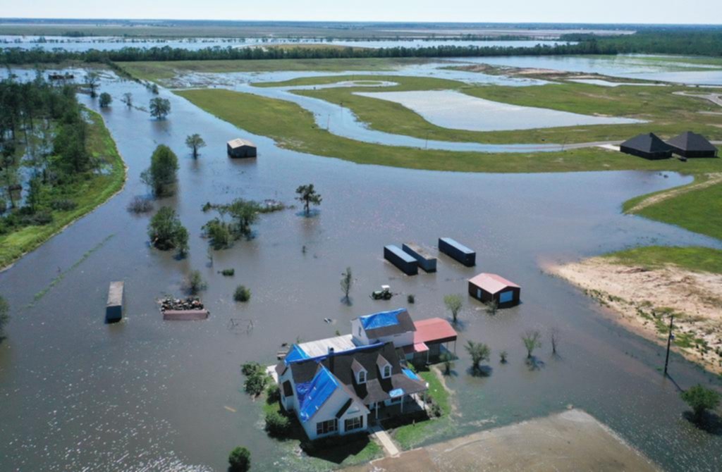 Delta se degradó a tormenta tropical sobre Luisiana