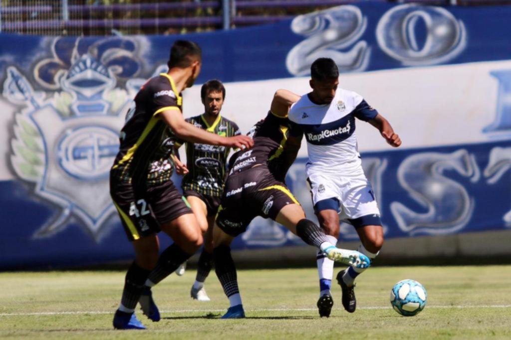 Gimnasia falló en las dos áreas y lo pagó caro