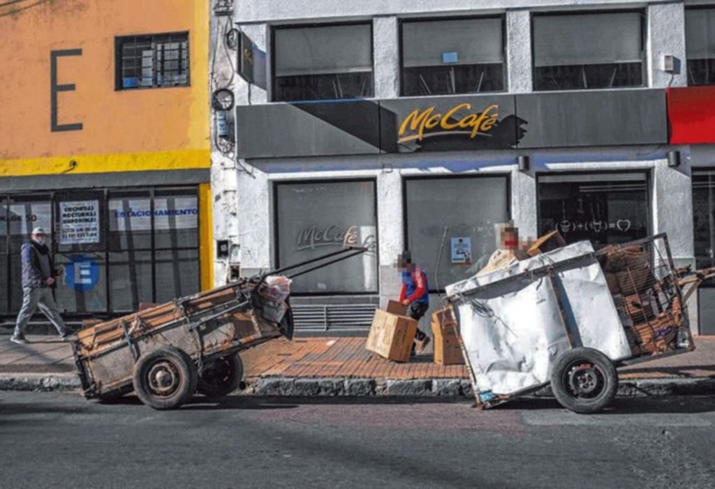 Chicos que pierden el vínculo con la escuela: otra cara de la pandemia en los barrios