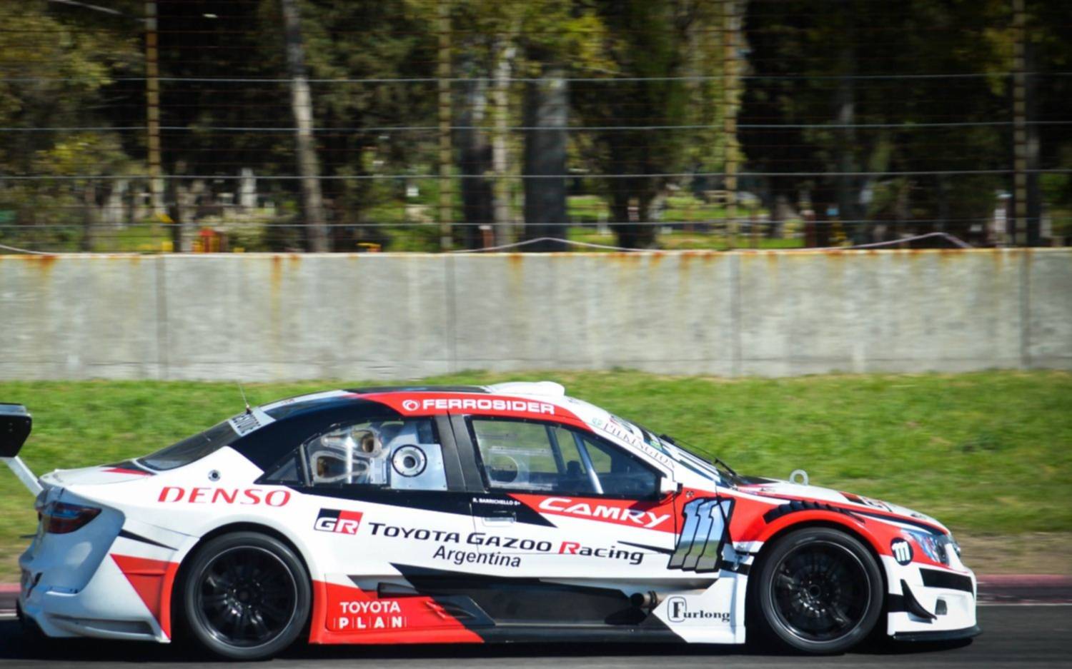 Top Race: Rubens Barrichello ganó en el autódromo porteño Oscar y Juan Gálvez