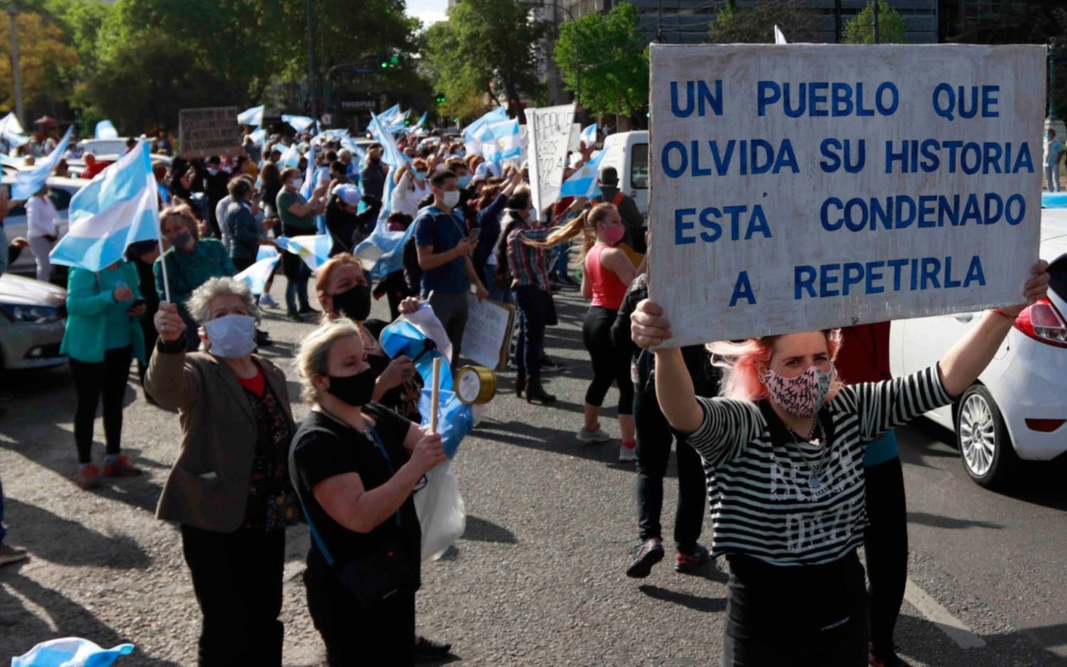 Movilización en La Plata: ¿Qué decían las consignas de la gente?