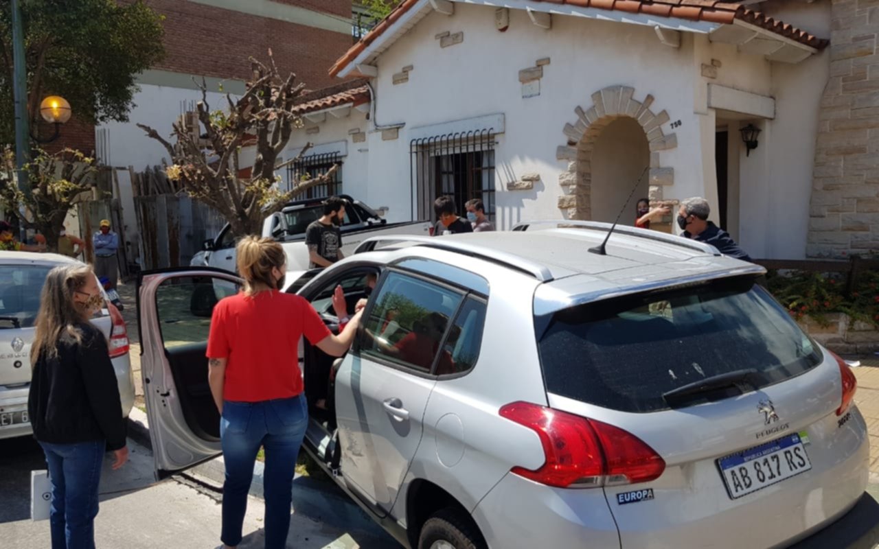 No paran los choques en la esquina de 10 y 38: los vecinos piden semáforo