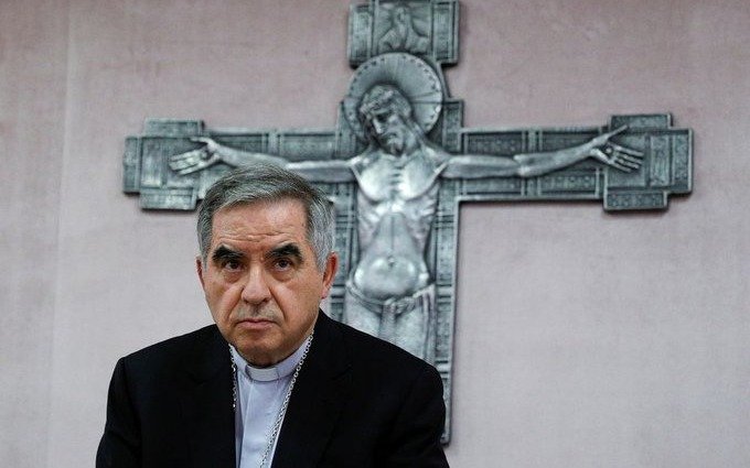 Arrestan en Milán a una mujer acusada de lavar 500.000 euros del Vaticano