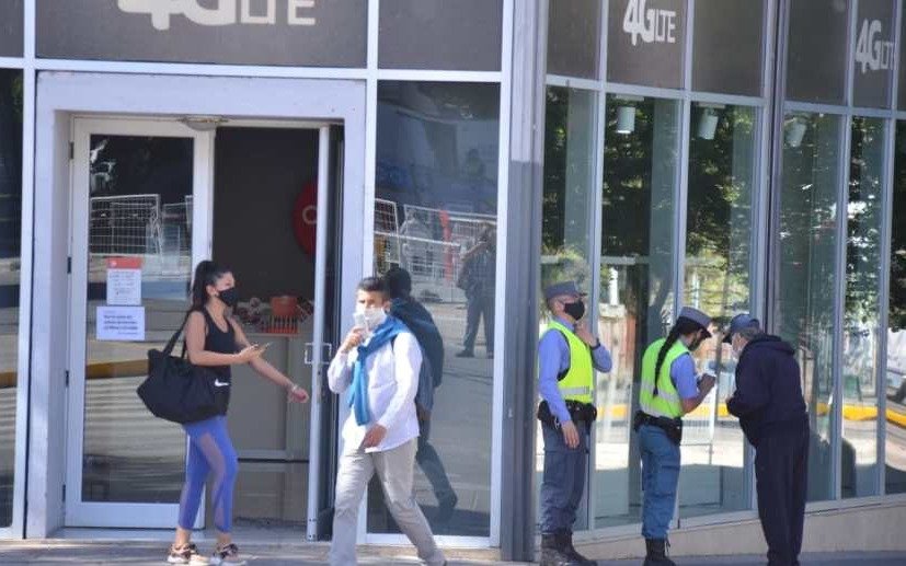 Comerciantes neuquinos amenazaron con una "rebelión" ante el retroceso a la Fase 1 de la cuarentena