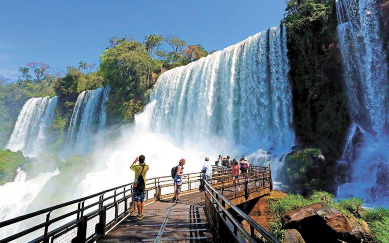Se oficializó el programa "Previaje",  el cuál prevé la devolución de hasta 100 mil pesos de gastos en turismo