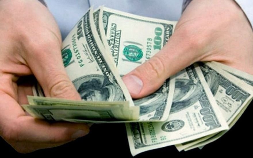 Imparable: otro récord del dólar blue, que en La Plata llegó a $174