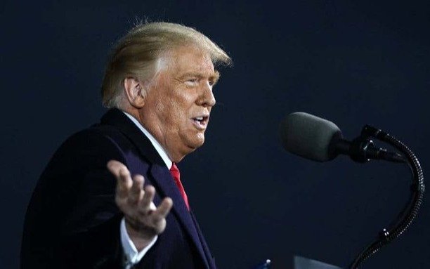 Trump amenazó a Facebook y Twitter por bloquear un artículo crítico contra Biden