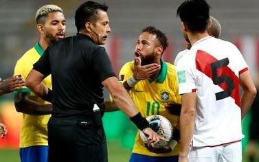 Zaguero de Boca muy duro con Neymar: “Es un payaso”