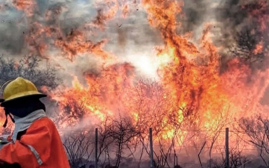 Los incendios forestales continúan avanzando en el valle de Punilla y norte de Córdoba
