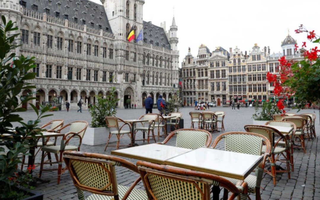 Cierran bares en Bélgica e imponen un "toque de queda"