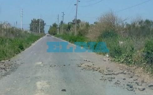 Preocupación en Altos de San Lorenzo por el tránsito de vehículos pesados que rompen el asfalto