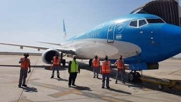 Aerolíneas Argentinas reinició hoy sus operaciones regulares de cabotaje con un vuelo a Jujuy