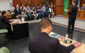 Estudiantes de un colegio secundario harán en La Plata un simulacro de juicio por jurados