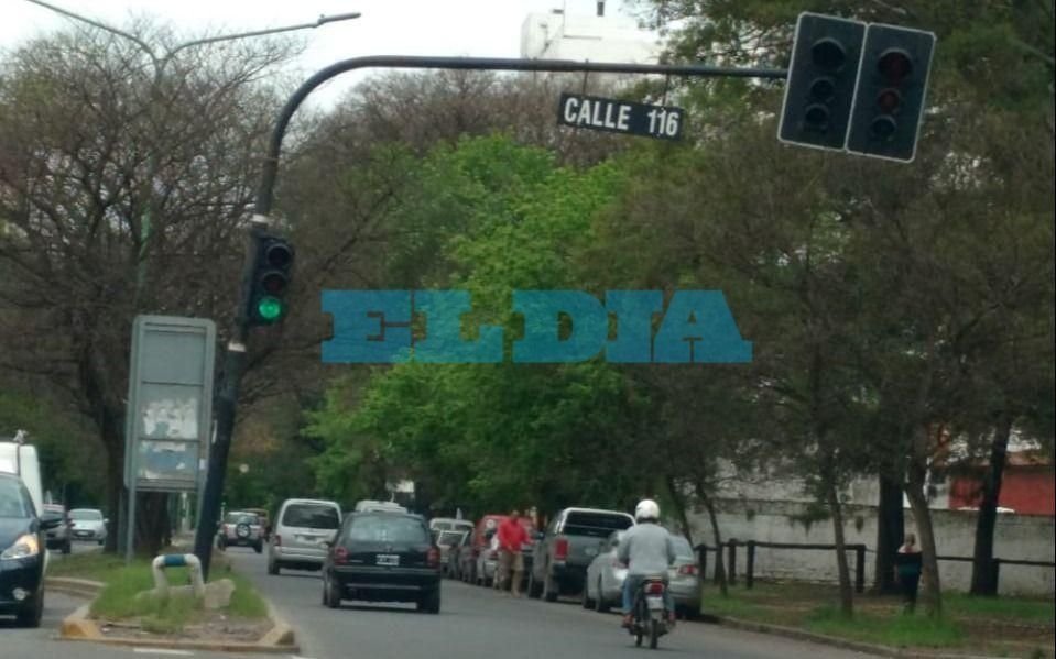 Vecinos de El Mondongo piden un mantenimiento urgente del semáforo de 116 y 60