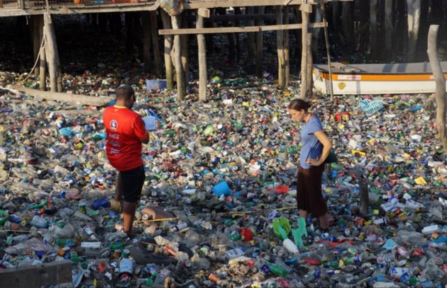 El fondo del mar, ¡plastificado!