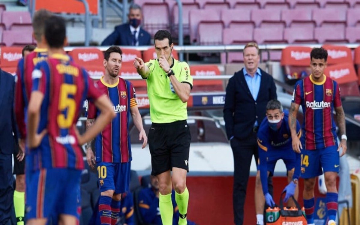 El cuestionado árbitro de Barcelona-Real Madrid "no sabía" donde se jugó el partido