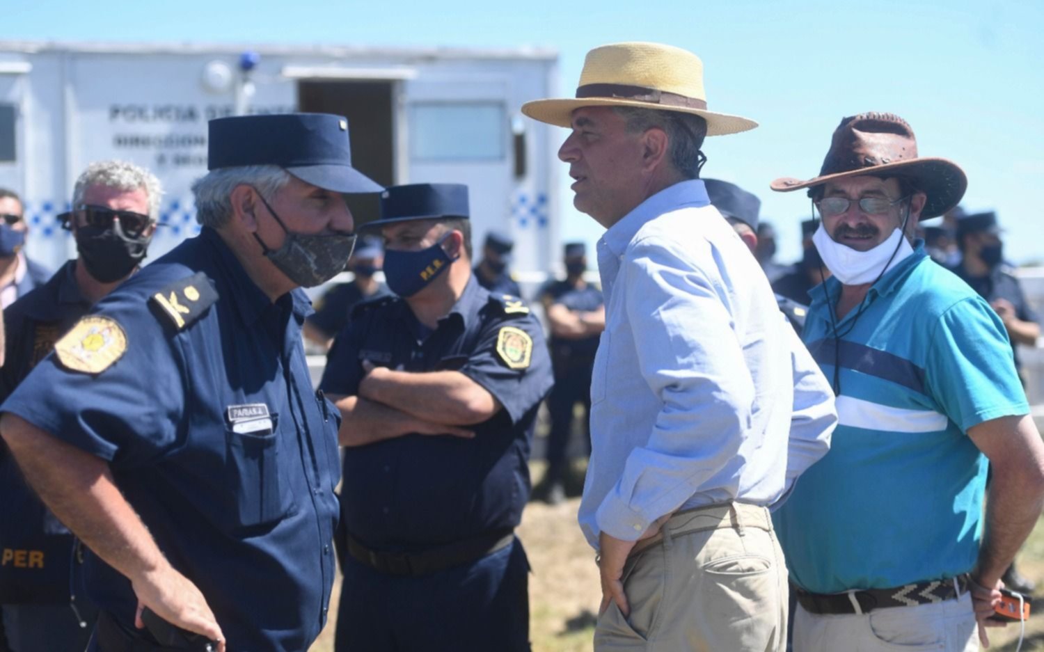 Tensión en el campo de los Etchevehere: una manifestación en apoyo a Grabois