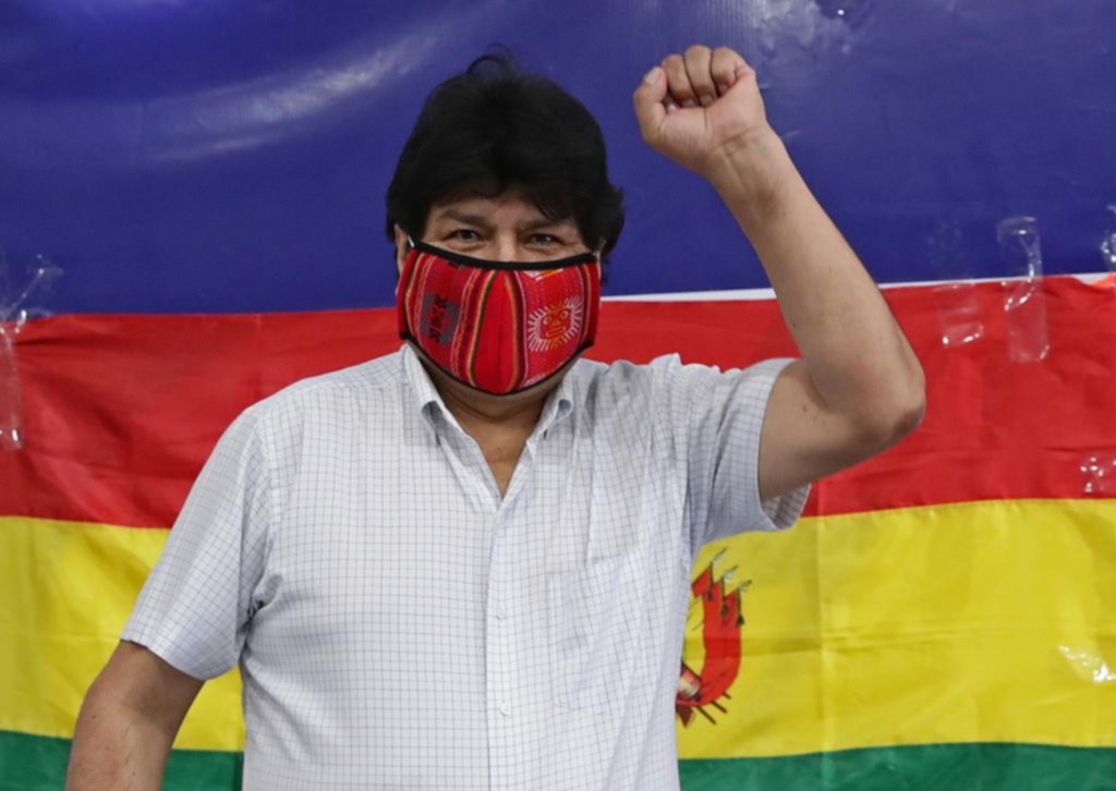 La Justicia levantó la orden de detención de Evo Morales, que ya piensa en el regreso a Bolivia