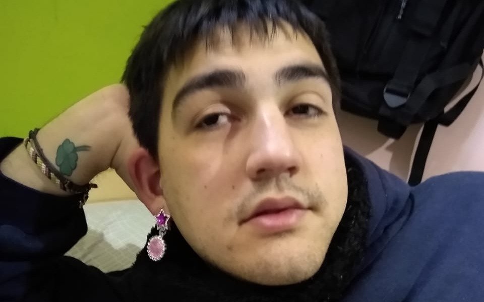 Buscan a Federico Kuczkho, un joven que falta de su casa desde esta mañana