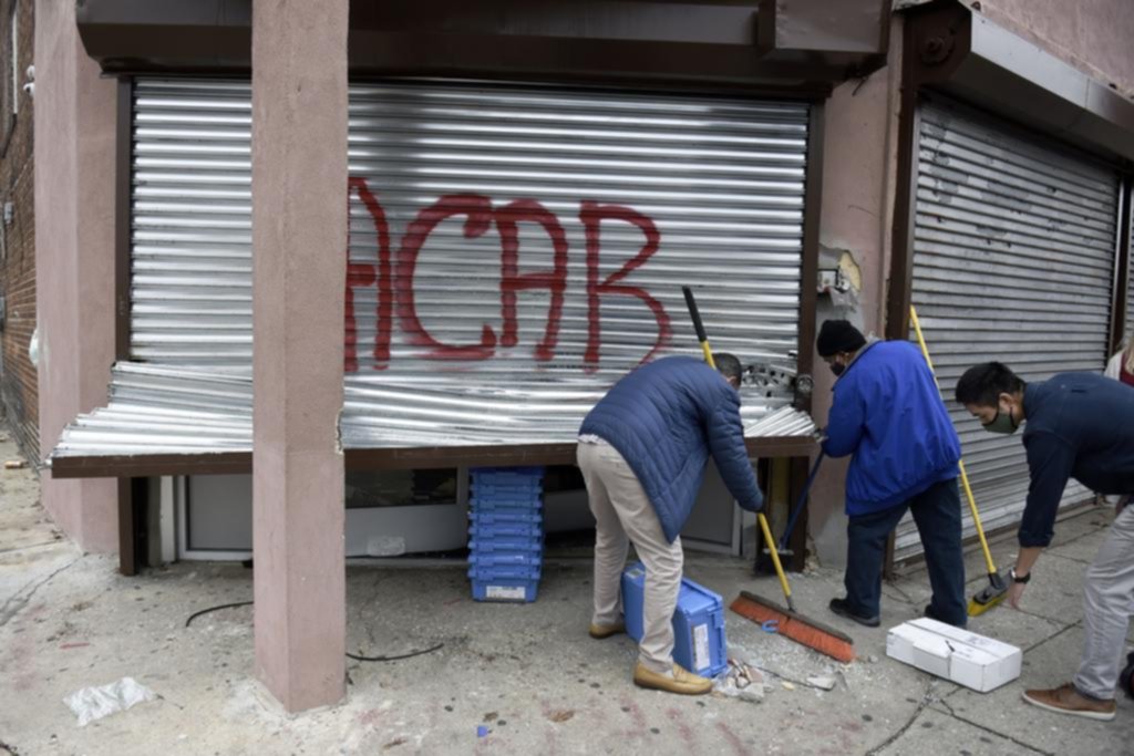 Otra vez las protestas raciales salpican la campaña en EE UU