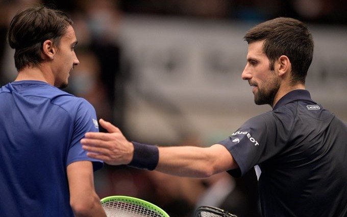 Novak Djokovic perdió ante Sonego en Viena, en su tercera derrota del año