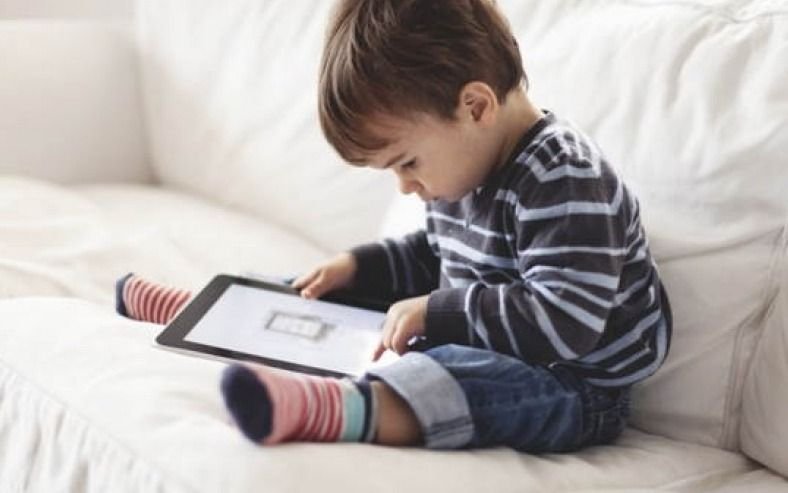 Afirman que los dispositivos digitales afecta el coeficiente intelectual de los niños