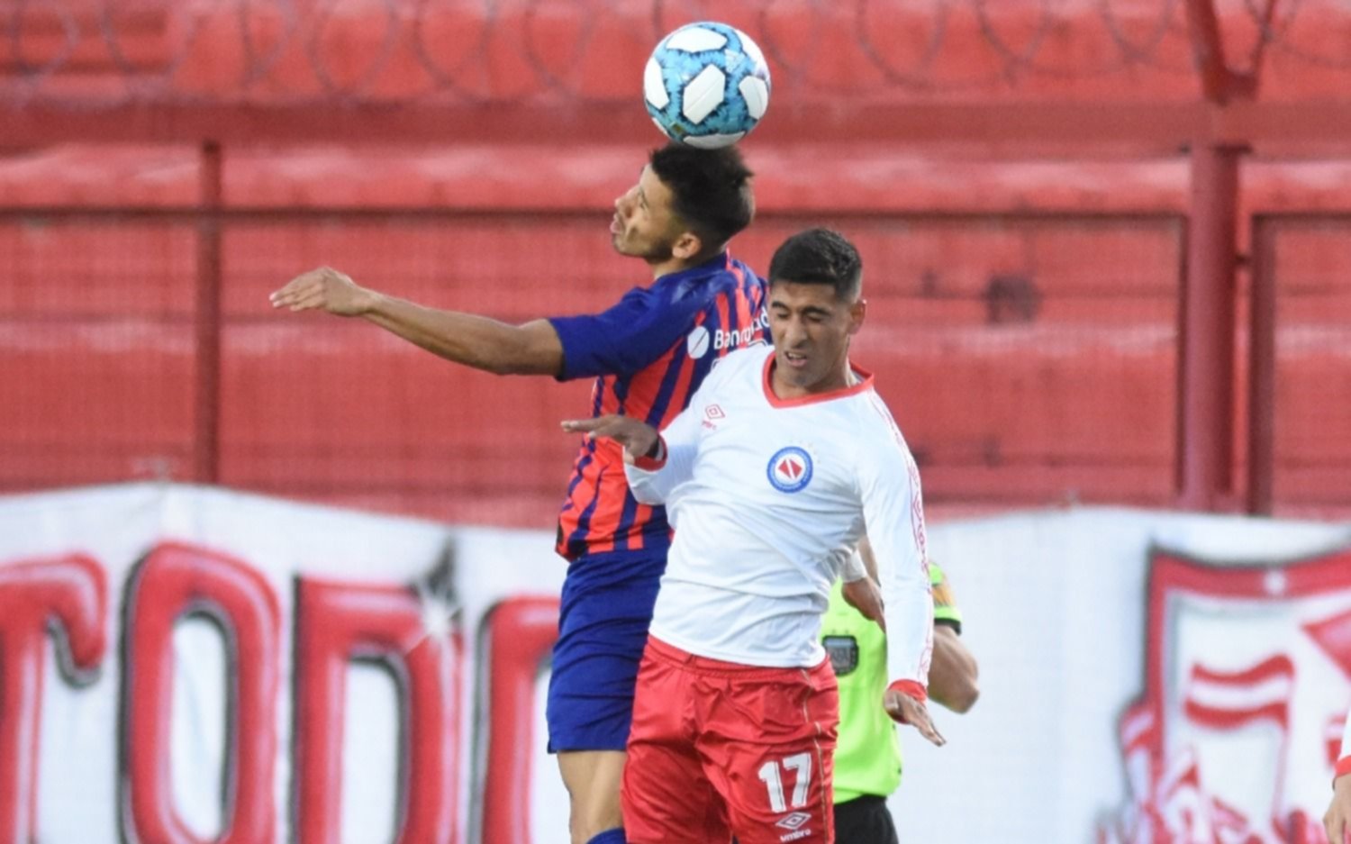 Argentinos y San Lorenzo empataron sin goles en La Paternal