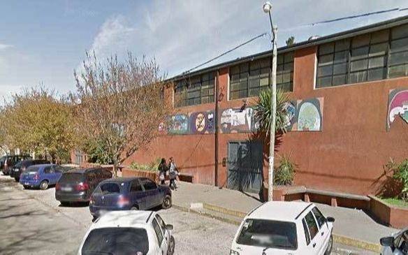 Denuncian ola de robos con inhibidores de alarmas en un colegio de City Bell