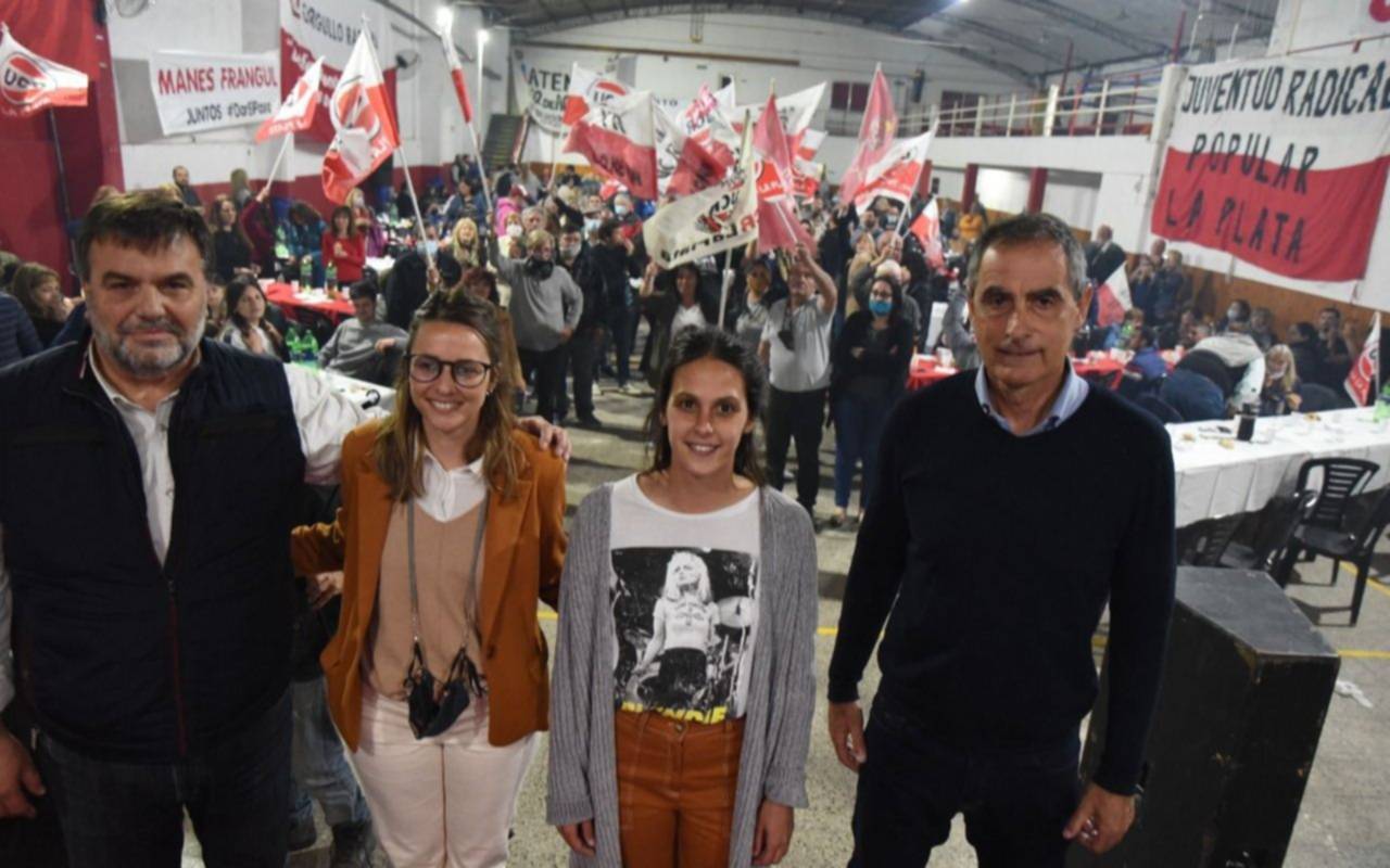 El radicalismo platense agasajó con un almuerzo a 700 fiscales