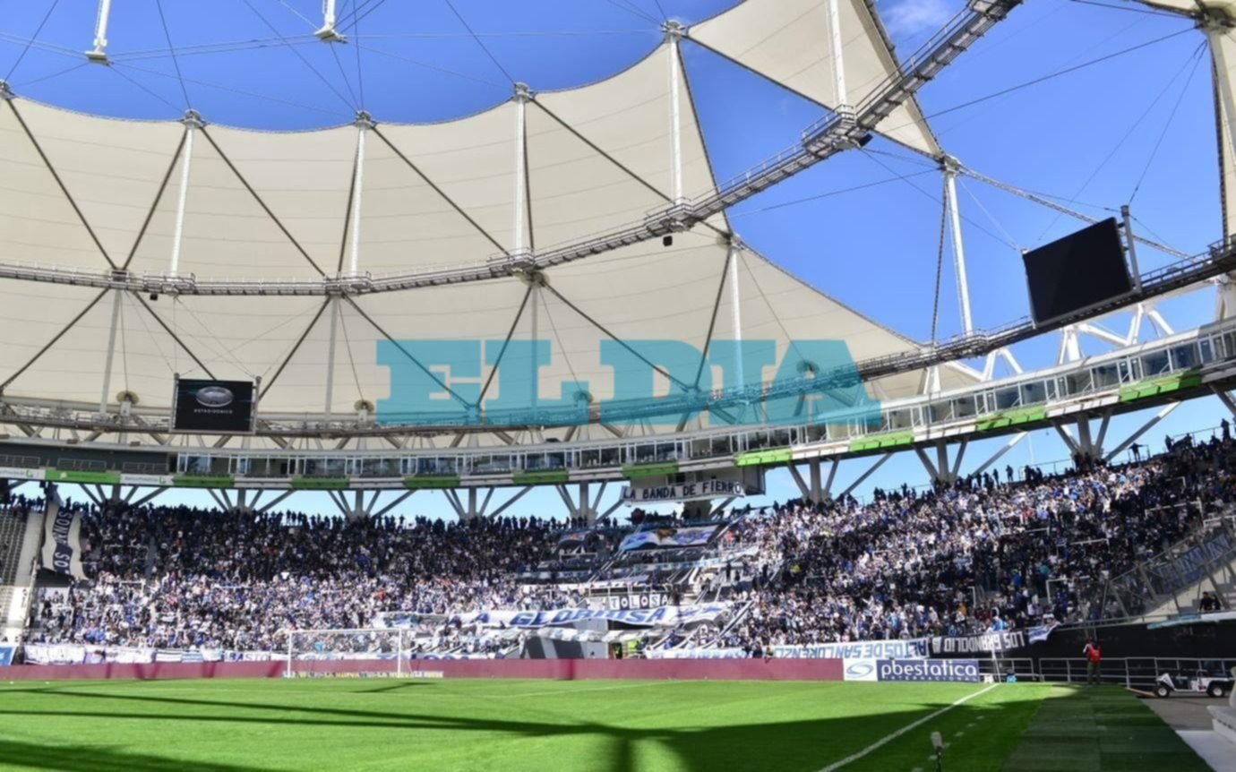 El barra de Gimnasia, el "Volador", fue demorado cuando intentaba ingresar a 25 y 32