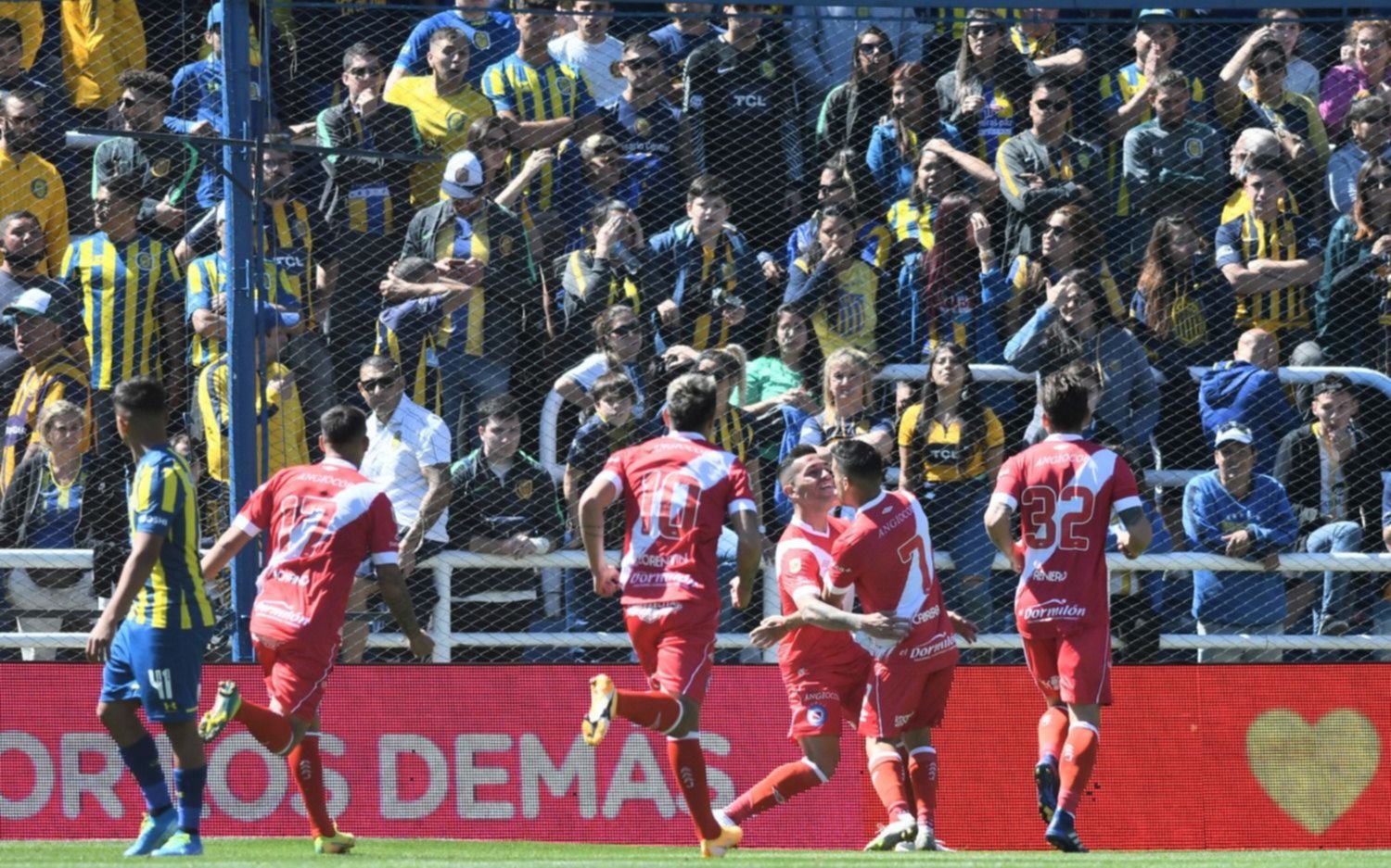 Todo lo que tenés que saber del súper domingo de fútbol: partidos, horarios y transmisión