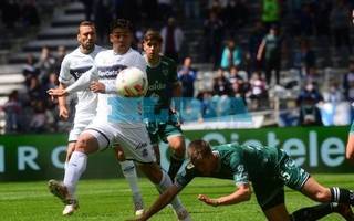 Frente a su público, un Gimnasia sin ideas claras perdió ante Sarmiento por 1 a 0