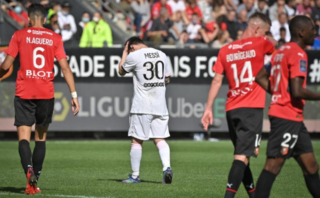 Con todas sus figuras PSG dejó el invicto en la visita a Rennes